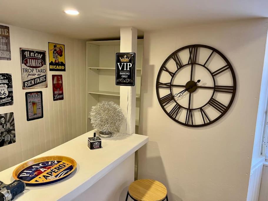 Dole : L Atelier Des Reves Apartment Luaran gambar