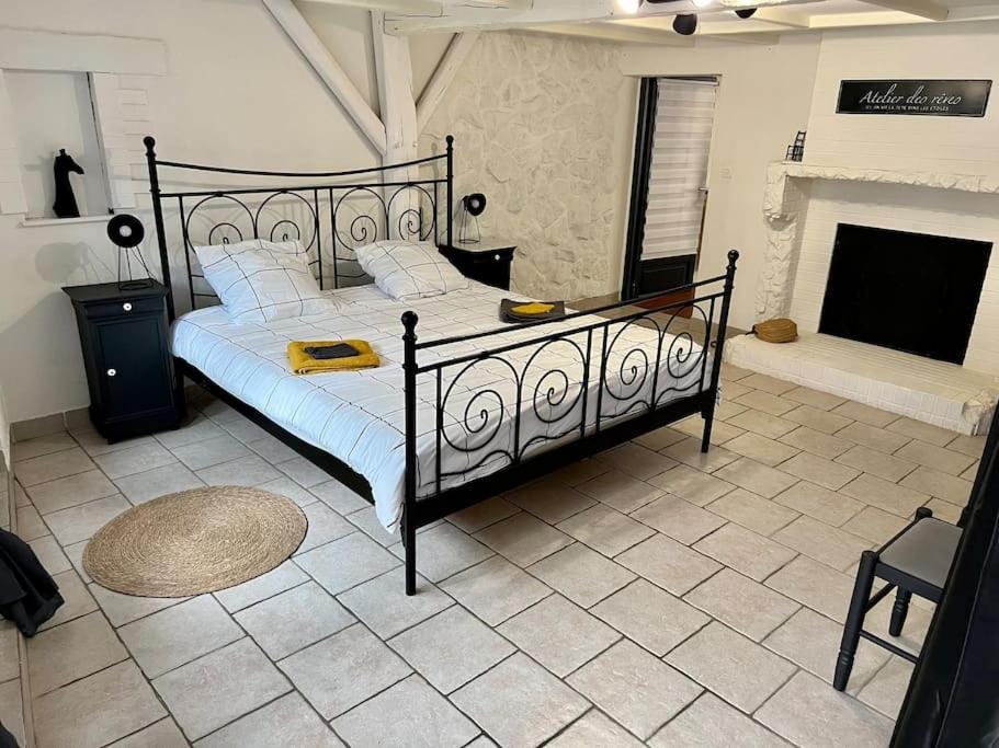 Dole : L Atelier Des Reves Apartment Luaran gambar