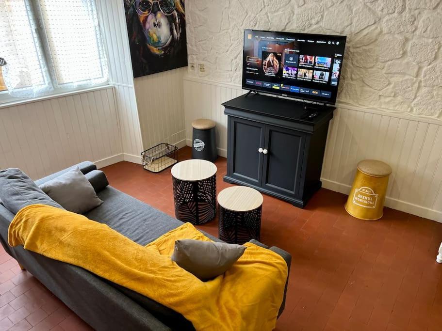 Dole : L Atelier Des Reves Apartment Luaran gambar