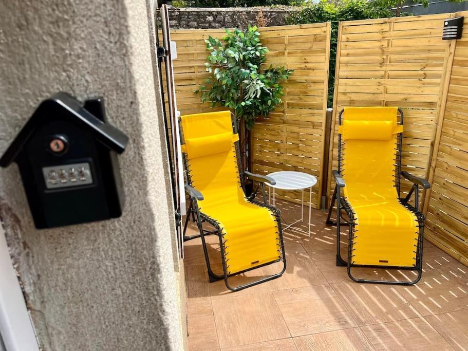 Dole : L Atelier Des Reves Apartment Luaran gambar